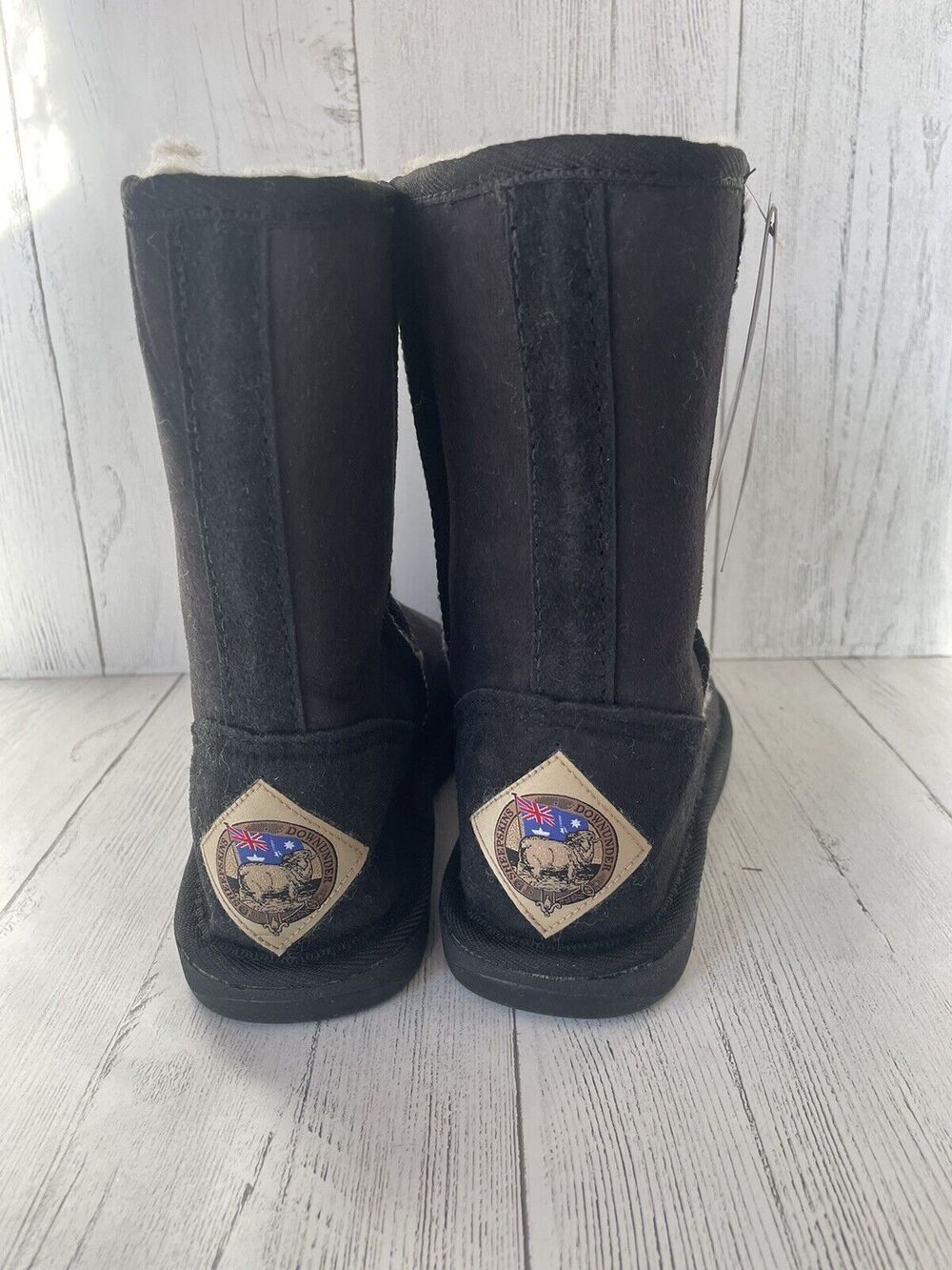 NWT SHEEPSKINS DOWNUNDER Tidal 3/4 Black sheepskin Boots W9